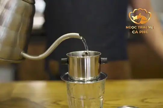 nen pha ca phe o nhiet do nuoc bao nhieu